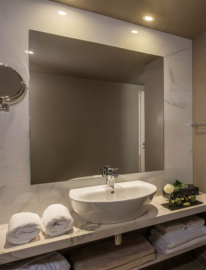 doube-room-bath-vertical-l